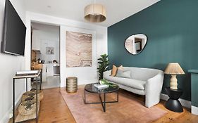Stylish Darlinghurst Townhouse L 3 Bedrooms